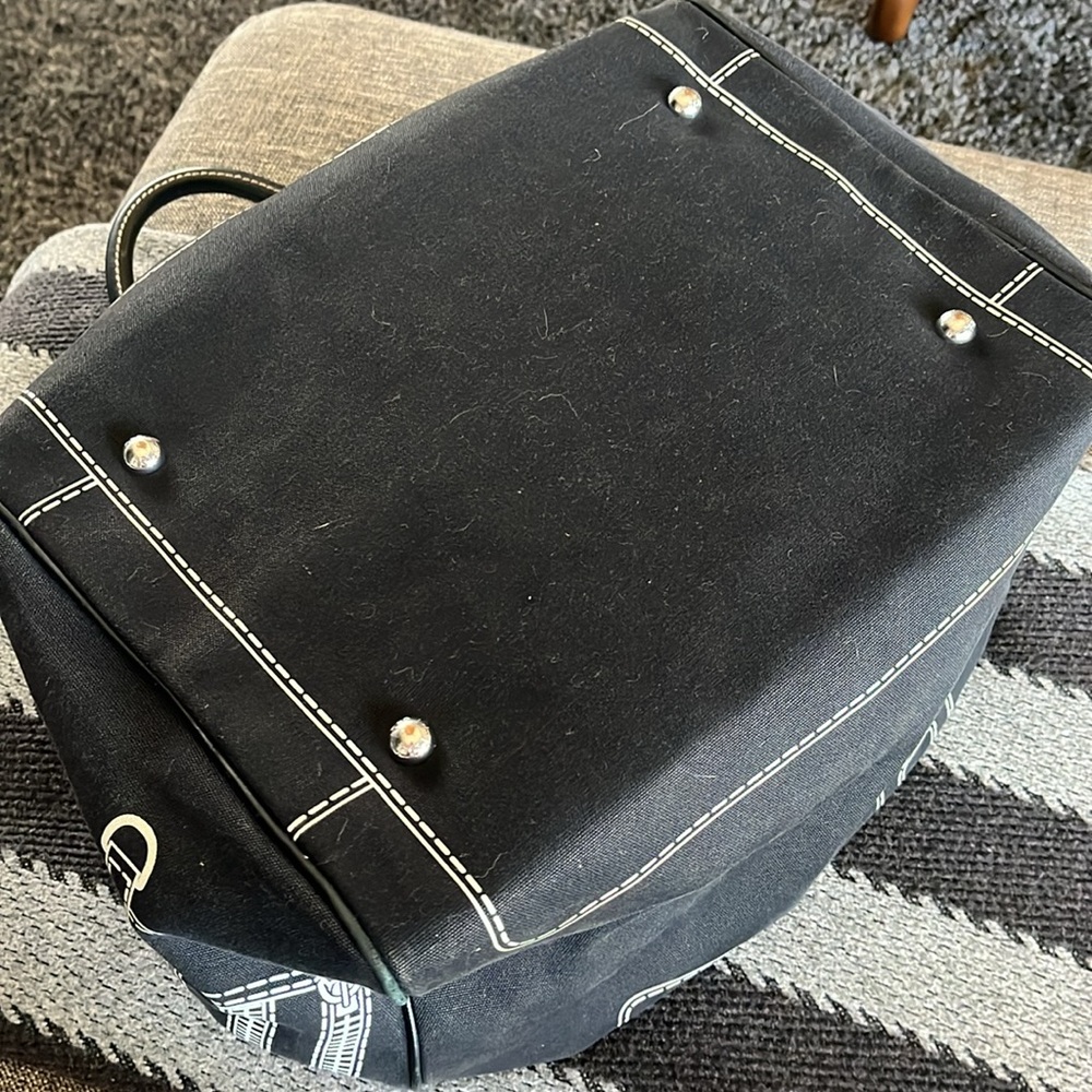 Dolce & Gabbana black duffle bag lock and key - Picture 11 of 11